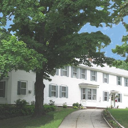 The Bridges Inn At Whitcomb House B&B Swanzey Extérieur photo