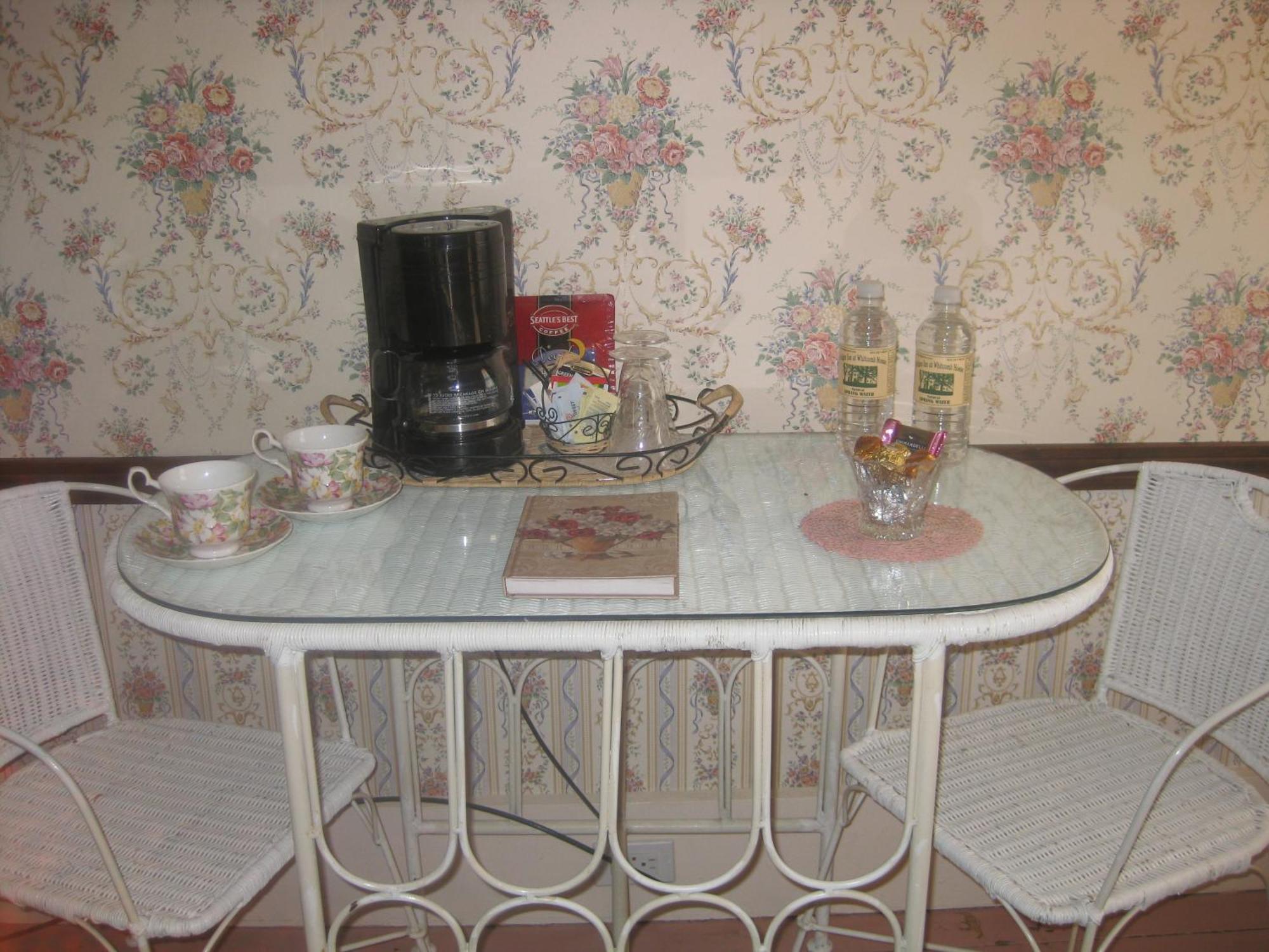 The Bridges Inn At Whitcomb House B&B Swanzey Extérieur photo