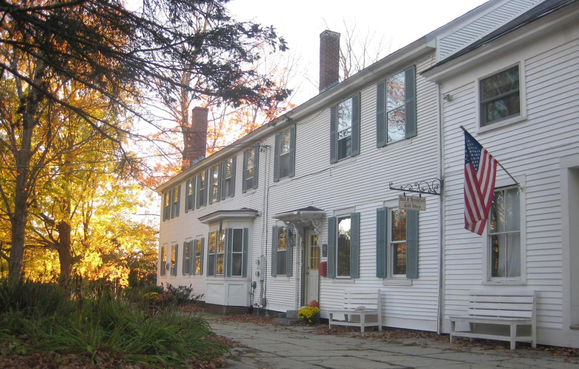 The Bridges Inn At Whitcomb House B&B Swanzey Extérieur photo