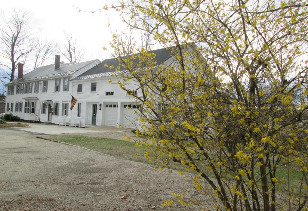 The Bridges Inn At Whitcomb House B&B Swanzey Extérieur photo