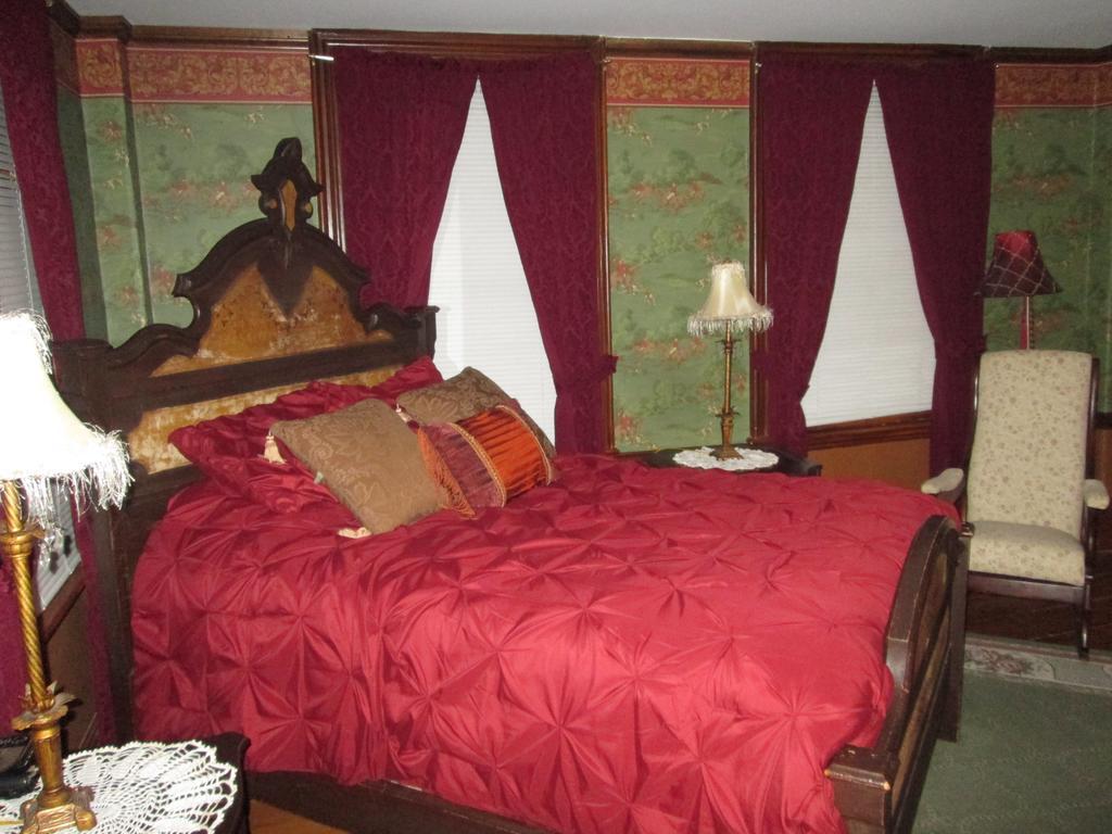 The Bridges Inn At Whitcomb House B&B Swanzey Extérieur photo